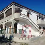 فندق مبيت وإفطار La Dimora Degli Artisti 4*