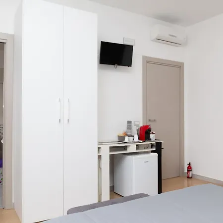 La Dimora Degli Artisti Bed & Breakfast