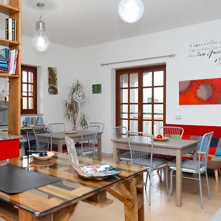 Bed & Breakfast La Dimora Degli Artisti 3*