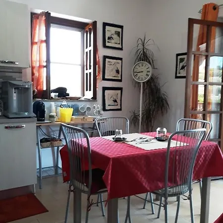 La Dimora Degli Artisti Alojamento de Acomodação e Pequeno-almoço Catanzaro